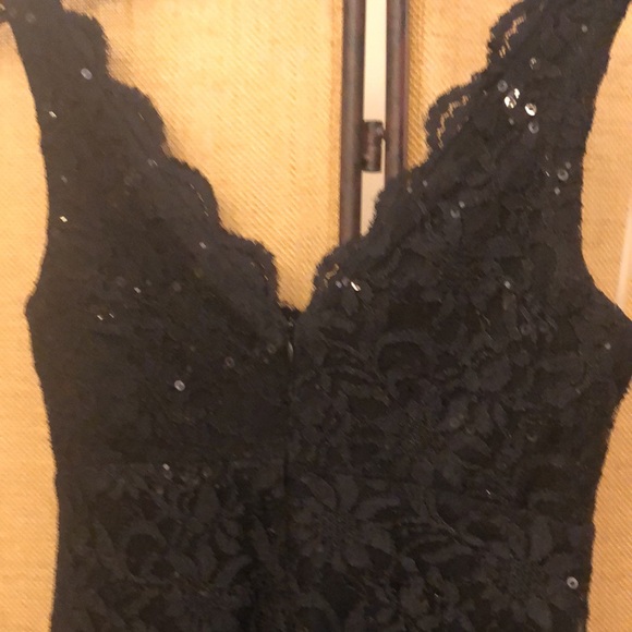 That little black dress - Picture 4 of 8